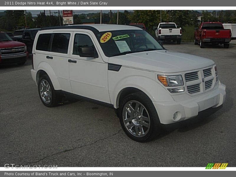 Bright White / Dark Slate Gray 2011 Dodge Nitro Heat 4x4