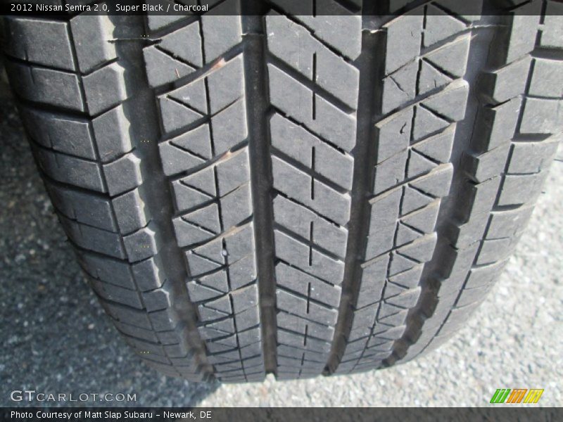 Super Black / Charcoal 2012 Nissan Sentra 2.0