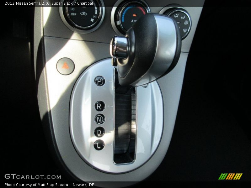 Super Black / Charcoal 2012 Nissan Sentra 2.0