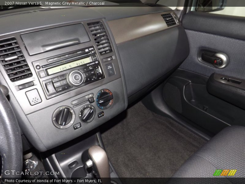 Magnetic Grey Metallic / Charcoal 2007 Nissan Versa S