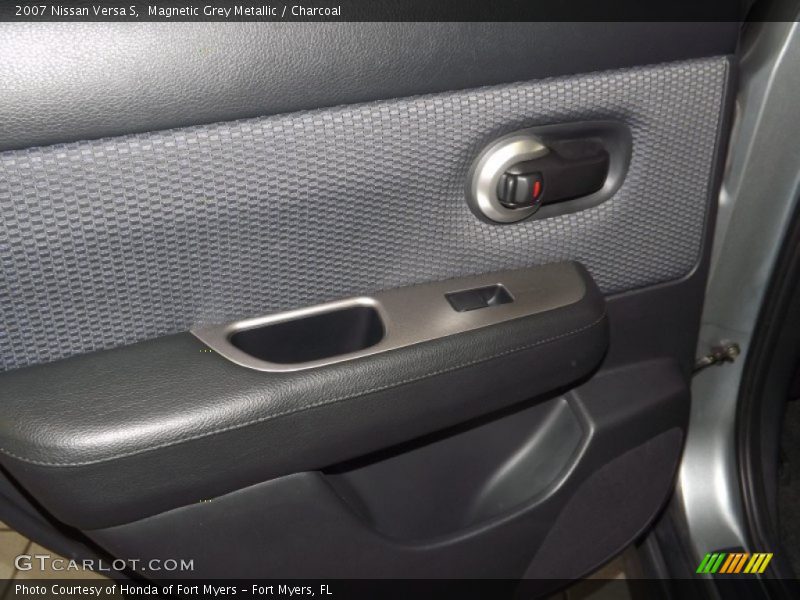 Magnetic Grey Metallic / Charcoal 2007 Nissan Versa S