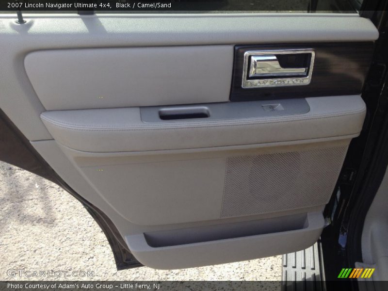 Black / Camel/Sand 2007 Lincoln Navigator Ultimate 4x4