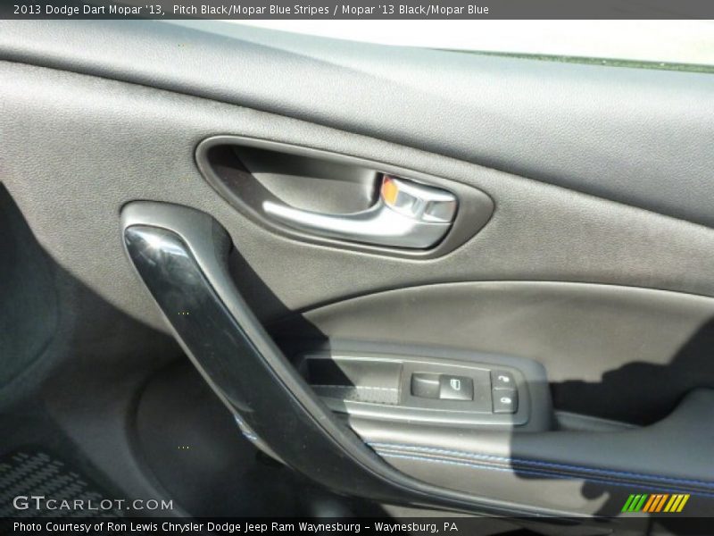 Pitch Black/Mopar Blue Stripes / Mopar '13 Black/Mopar Blue 2013 Dodge Dart Mopar '13