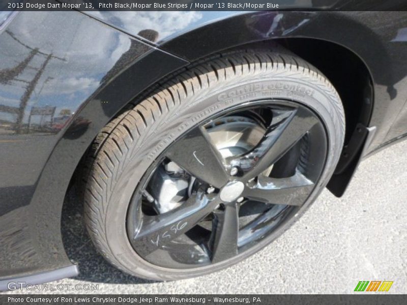 Pitch Black/Mopar Blue Stripes / Mopar '13 Black/Mopar Blue 2013 Dodge Dart Mopar '13