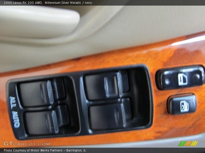 Millennium Silver Metallic / Ivory 2000 Lexus RX 300 AWD
