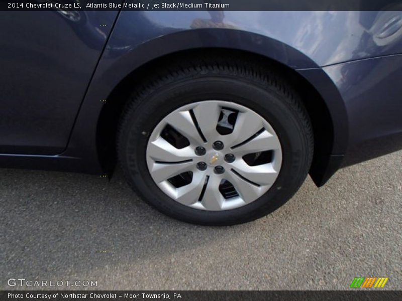 Atlantis Blue Metallic / Jet Black/Medium Titanium 2014 Chevrolet Cruze LS