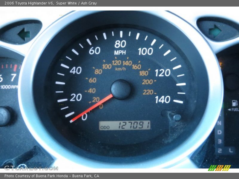 Super White / Ash Gray 2006 Toyota Highlander V6