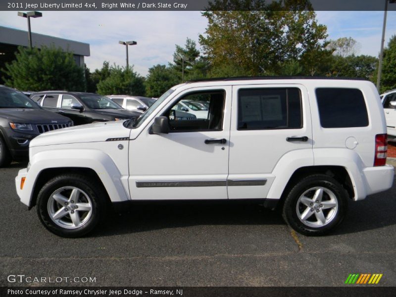 Bright White / Dark Slate Gray 2011 Jeep Liberty Limited 4x4