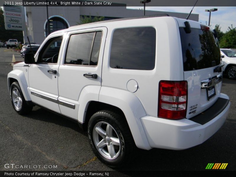 Bright White / Dark Slate Gray 2011 Jeep Liberty Limited 4x4