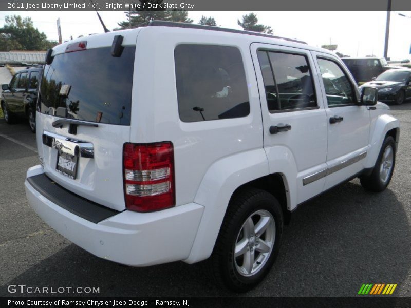 Bright White / Dark Slate Gray 2011 Jeep Liberty Limited 4x4