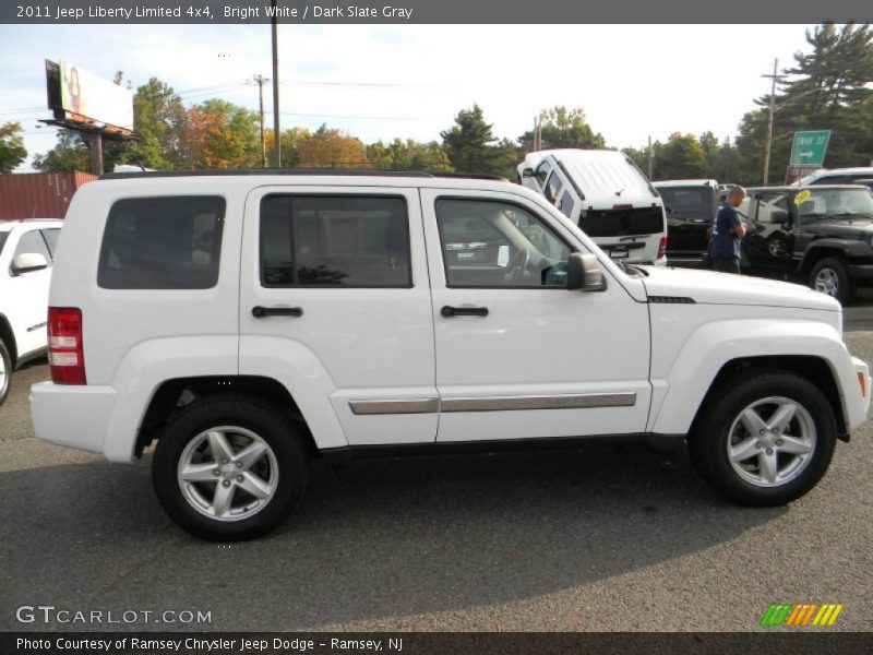 Bright White / Dark Slate Gray 2011 Jeep Liberty Limited 4x4