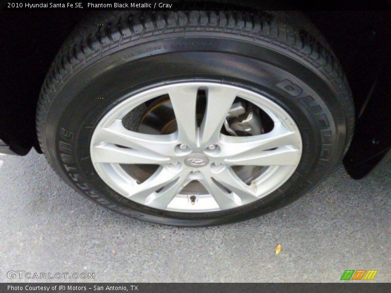Phantom Black Metallic / Gray 2010 Hyundai Santa Fe SE