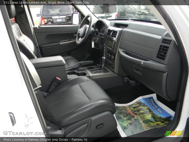Bright White / Dark Slate Gray 2011 Jeep Liberty Limited 4x4