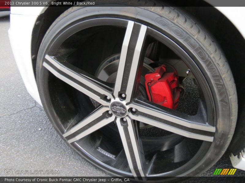 Bright White / Black/Red 2013 Chrysler 300 S V6