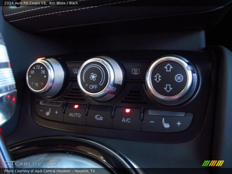 Controls of 2014 R8 Coupe V8