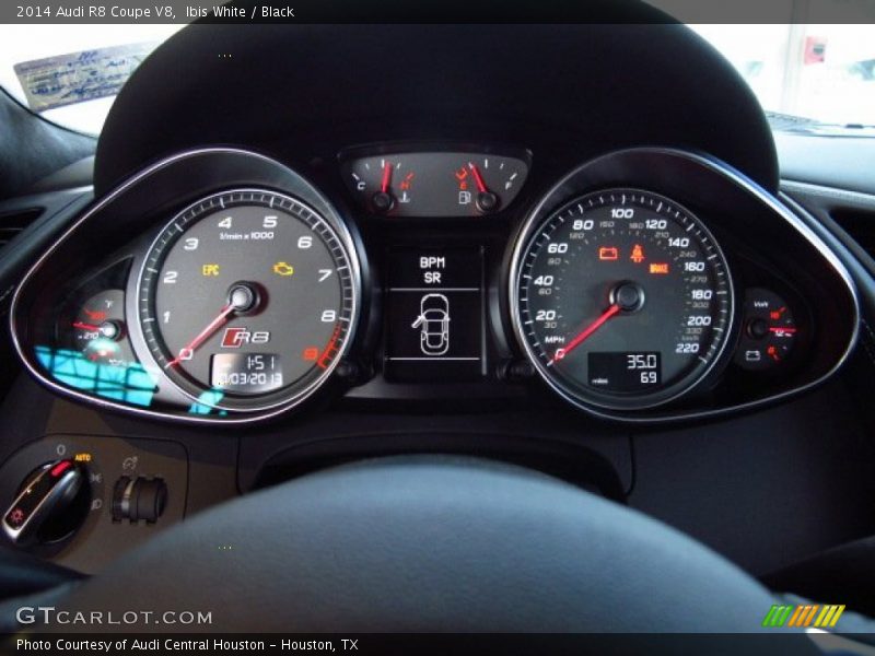  2014 R8 Coupe V8 Coupe V8 Gauges