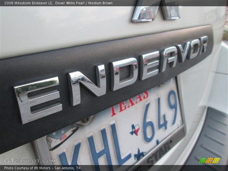 Dover White Pearl / Medium Brown 2008 Mitsubishi Endeavor LS