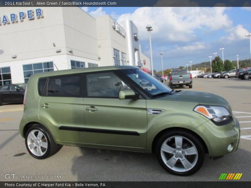 Alien Green / Sand/Black Houndstooth Cloth 2011 Kia Soul !