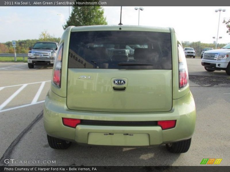 Alien Green / Sand/Black Houndstooth Cloth 2011 Kia Soul !