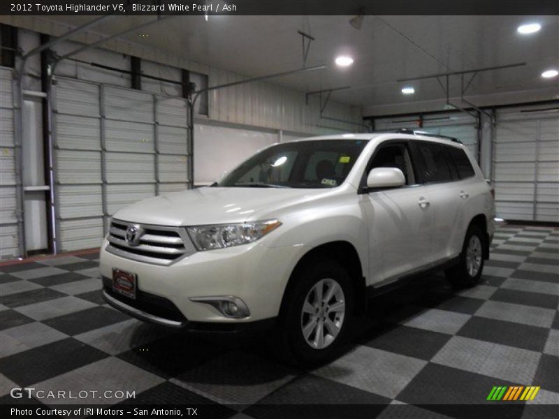 Blizzard White Pearl / Ash 2012 Toyota Highlander V6