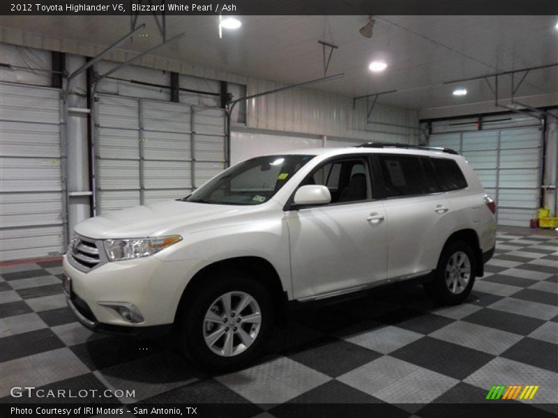 Blizzard White Pearl / Ash 2012 Toyota Highlander V6