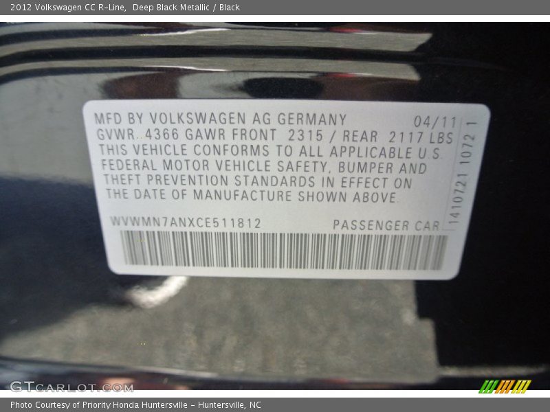 Deep Black Metallic / Black 2012 Volkswagen CC R-Line