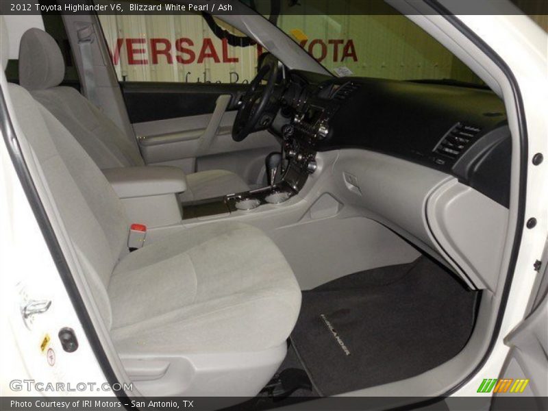 Blizzard White Pearl / Ash 2012 Toyota Highlander V6