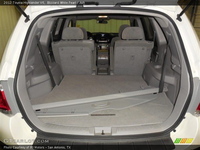 Blizzard White Pearl / Ash 2012 Toyota Highlander V6