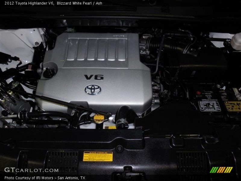 Blizzard White Pearl / Ash 2012 Toyota Highlander V6