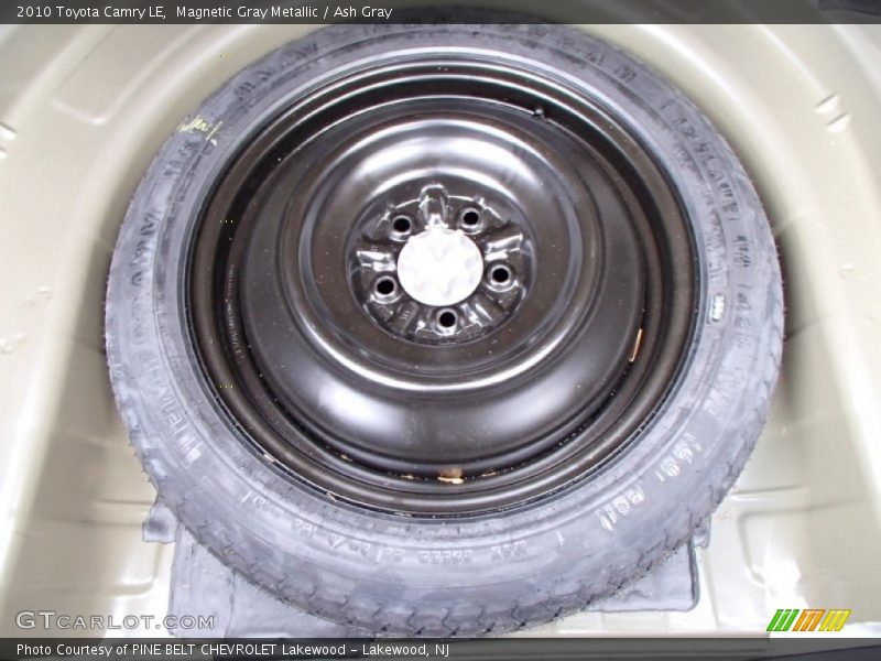 Magnetic Gray Metallic / Ash Gray 2010 Toyota Camry LE