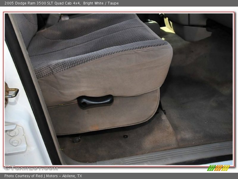 Bright White / Taupe 2005 Dodge Ram 3500 SLT Quad Cab 4x4