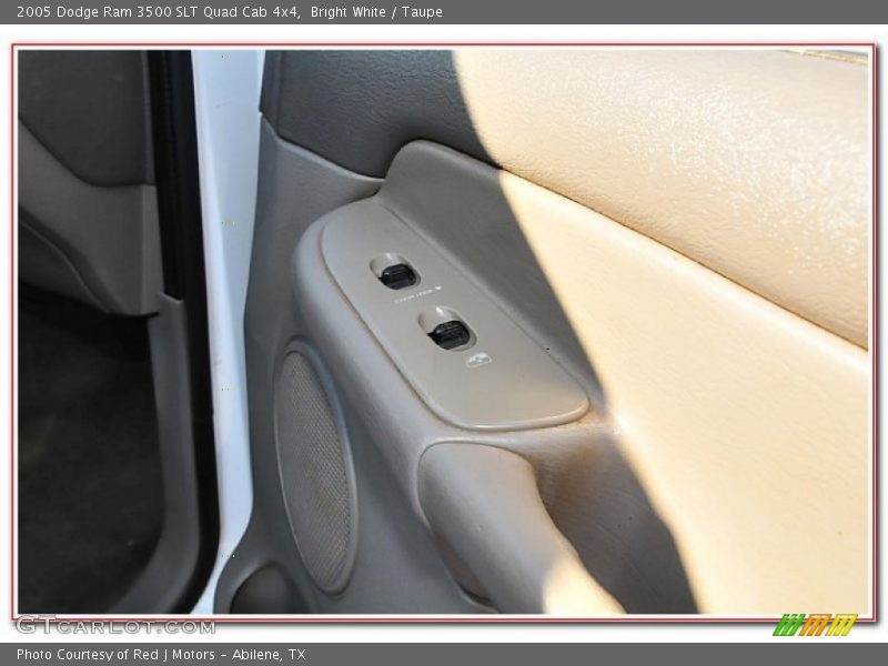 Bright White / Taupe 2005 Dodge Ram 3500 SLT Quad Cab 4x4