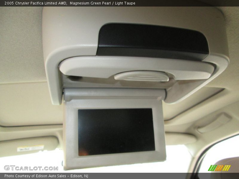 Magnesium Green Pearl / Light Taupe 2005 Chrysler Pacifica Limited AWD