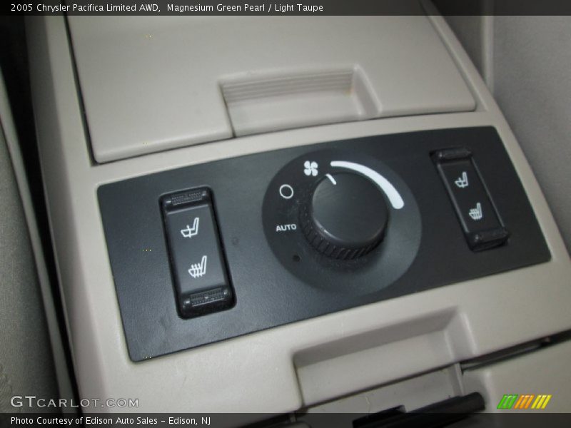Magnesium Green Pearl / Light Taupe 2005 Chrysler Pacifica Limited AWD