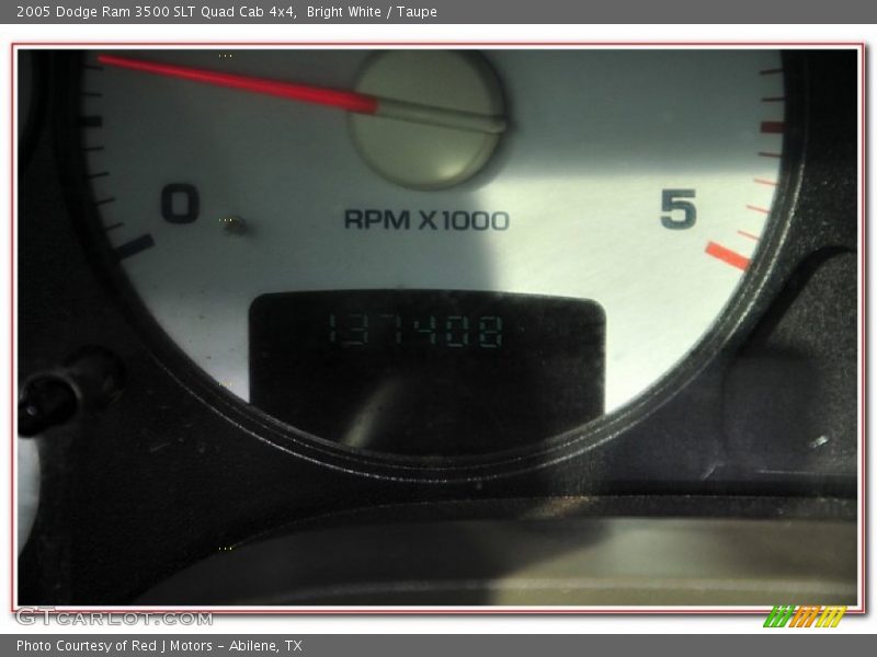 Bright White / Taupe 2005 Dodge Ram 3500 SLT Quad Cab 4x4