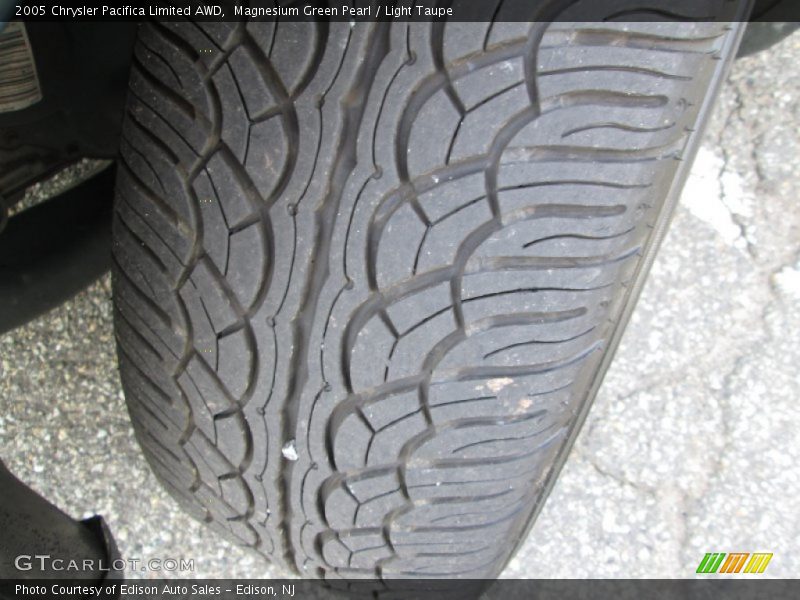 Magnesium Green Pearl / Light Taupe 2005 Chrysler Pacifica Limited AWD