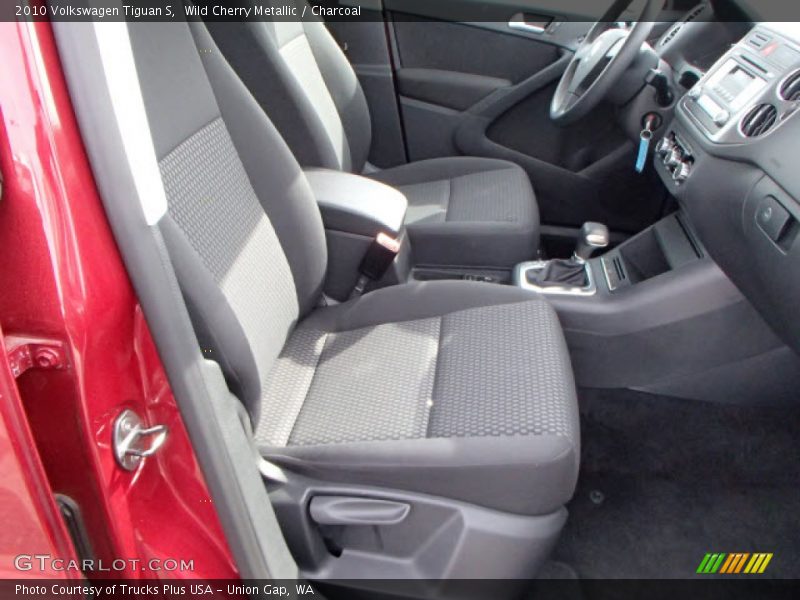Wild Cherry Metallic / Charcoal 2010 Volkswagen Tiguan S