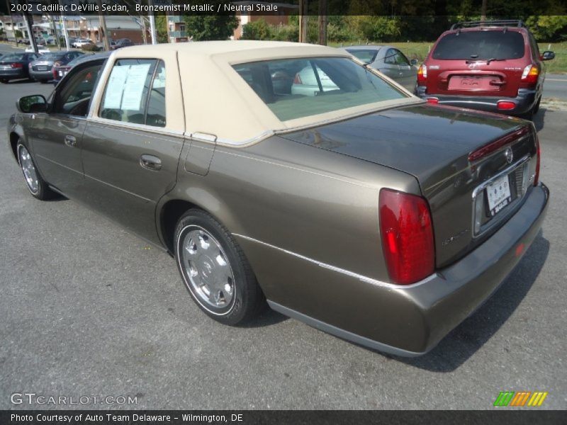 Bronzemist Metallic / Neutral Shale 2002 Cadillac DeVille Sedan