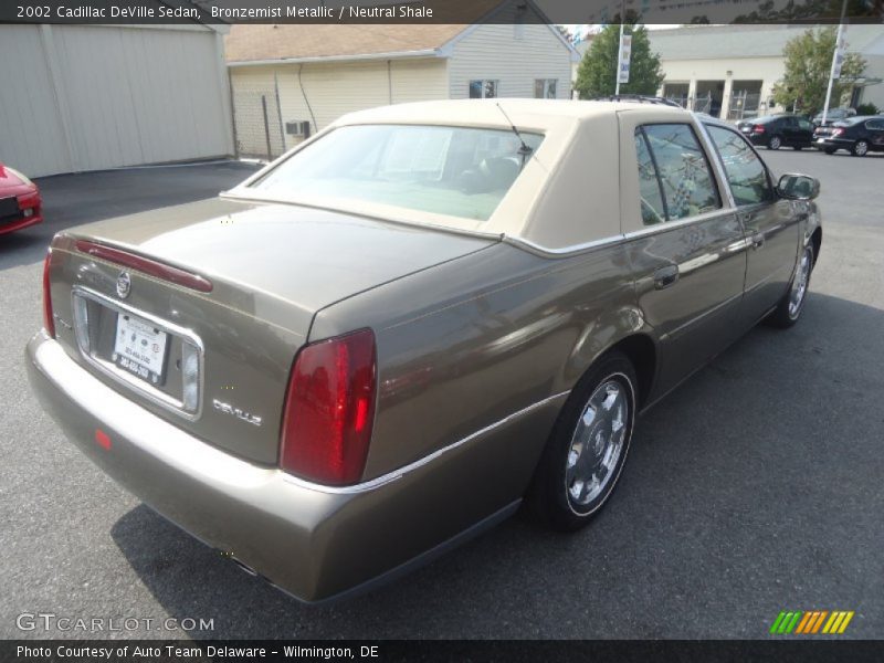 Bronzemist Metallic / Neutral Shale 2002 Cadillac DeVille Sedan