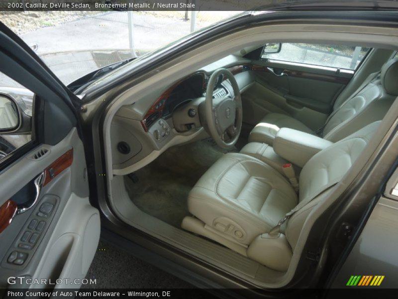 Bronzemist Metallic / Neutral Shale 2002 Cadillac DeVille Sedan