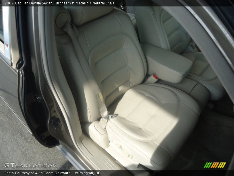 Bronzemist Metallic / Neutral Shale 2002 Cadillac DeVille Sedan