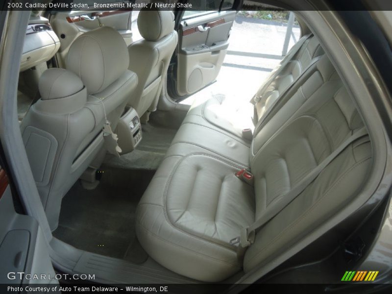 Bronzemist Metallic / Neutral Shale 2002 Cadillac DeVille Sedan