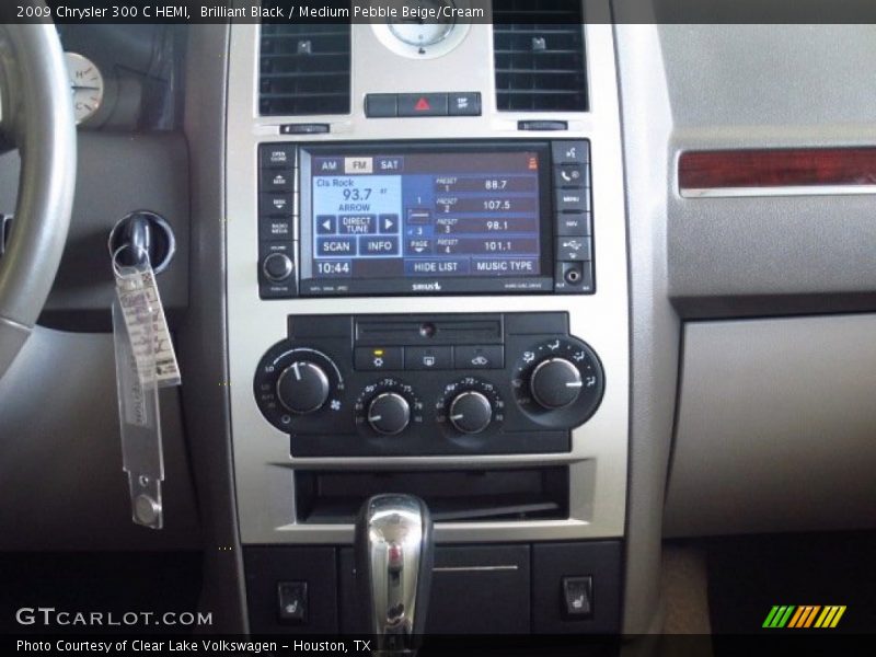 Brilliant Black / Medium Pebble Beige/Cream 2009 Chrysler 300 C HEMI
