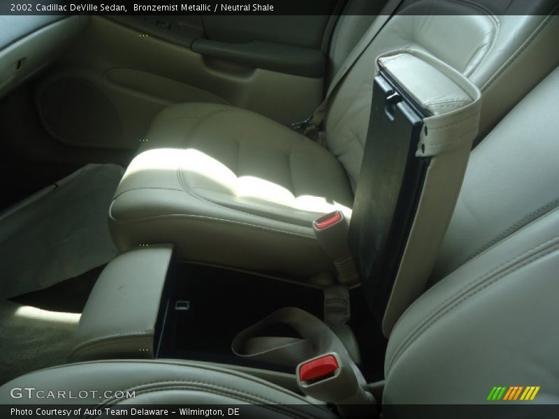 Bronzemist Metallic / Neutral Shale 2002 Cadillac DeVille Sedan