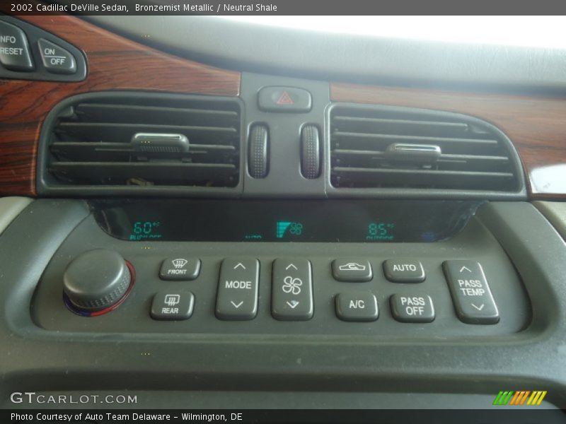 Bronzemist Metallic / Neutral Shale 2002 Cadillac DeVille Sedan