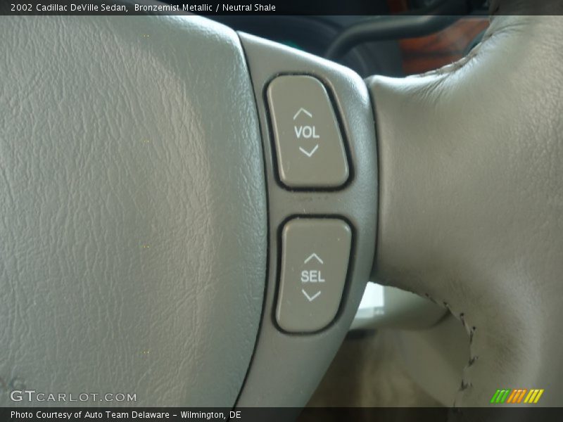 Bronzemist Metallic / Neutral Shale 2002 Cadillac DeVille Sedan