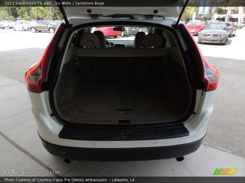 Ice White / Sandstone Beige 2011 Volvo XC60 T6 AWD