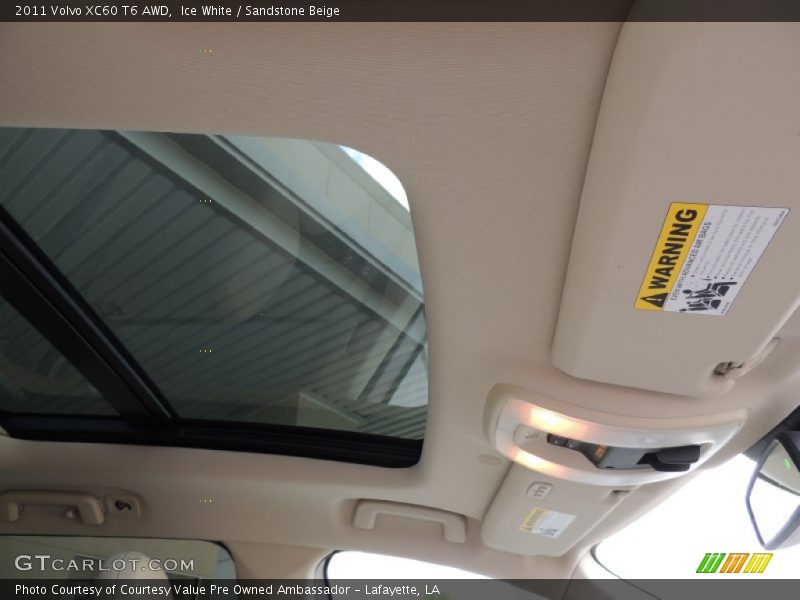 Ice White / Sandstone Beige 2011 Volvo XC60 T6 AWD