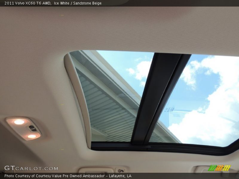Ice White / Sandstone Beige 2011 Volvo XC60 T6 AWD