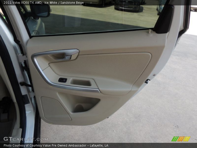 Ice White / Sandstone Beige 2011 Volvo XC60 T6 AWD